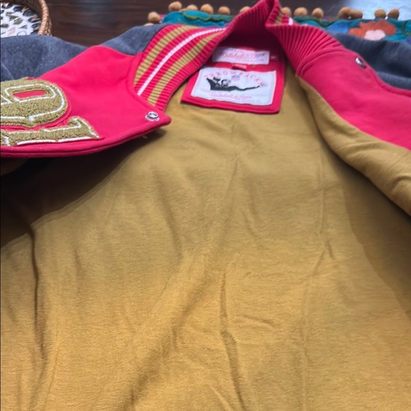 Mitchell & Ness Throwbacks Red Jacket - Picture 5 of 10